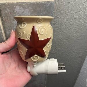 Scentsy Cream and Brown Star Wall Decor